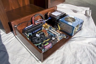 windows-home-server-built-into-fine-furniture_3